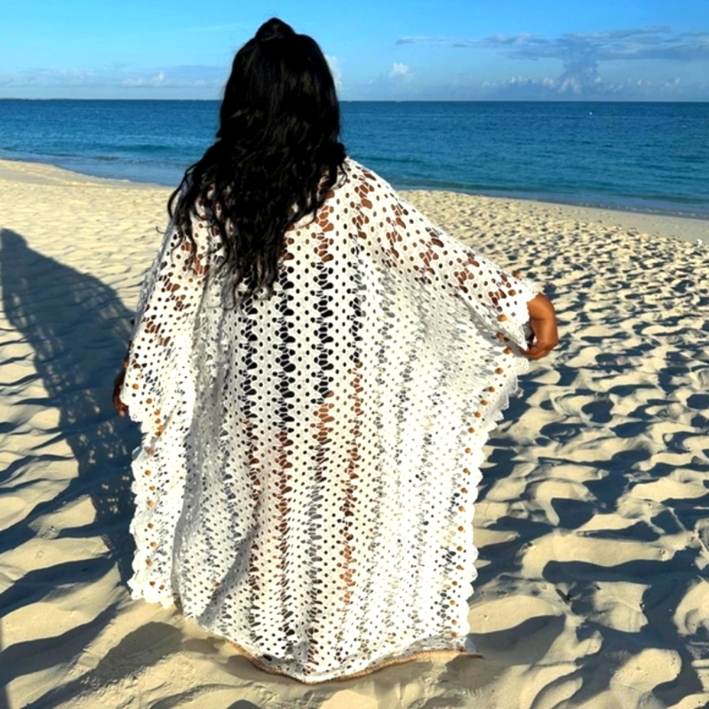 ✨️Bohemian Vibes✨️  Limited quantities! Ecru Crochet Kaftan w/ Wooden Beads